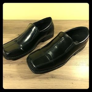 Boys black dress shoes